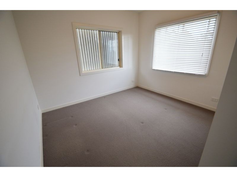 1/4 Euroka Street, Chadstone VIC 3148