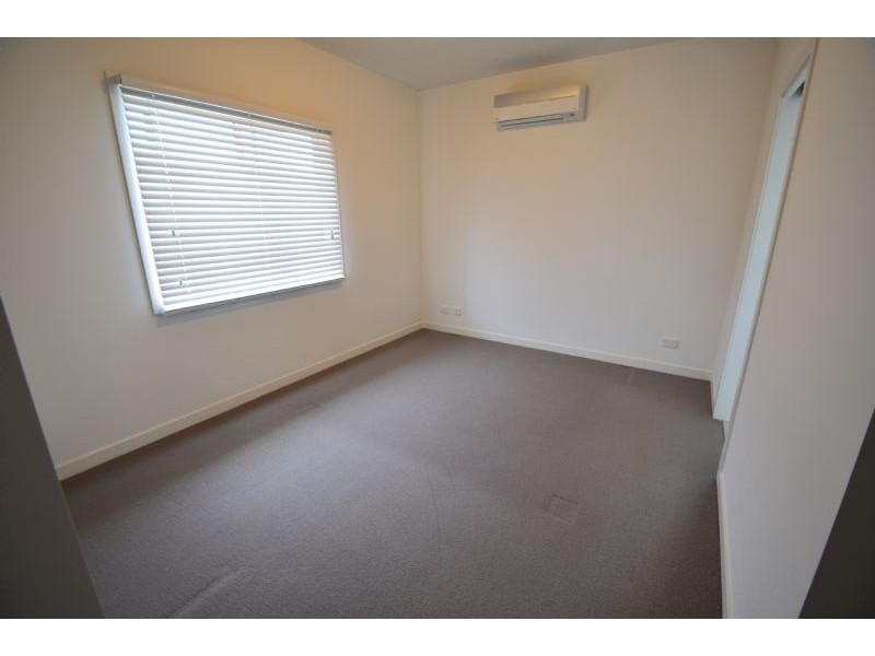 1/4 Euroka Street, Chadstone VIC 3148