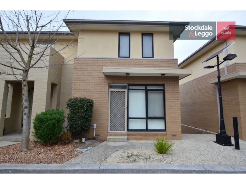 5 Leaf Court, Clayton VIC 3168