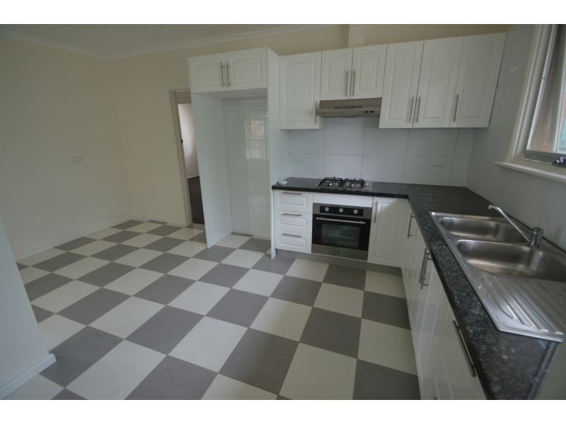 27 Highview Grove, Burwood East VIC 3151