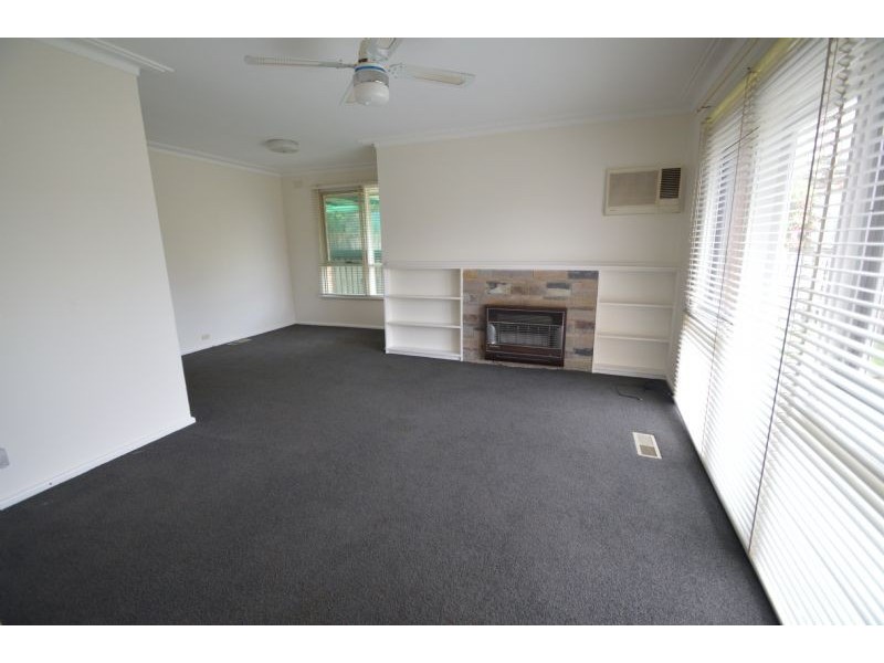 27 Highview Grove, Burwood East VIC 3151