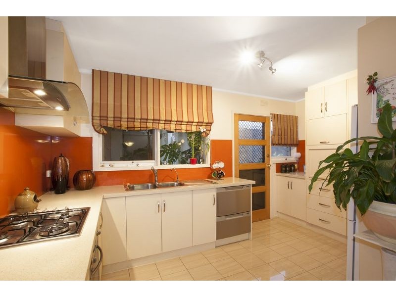 6 Palm Beach Crescent, Mount Waverley VIC 3149