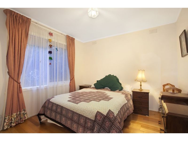 6 Palm Beach Crescent, Mount Waverley VIC 3149