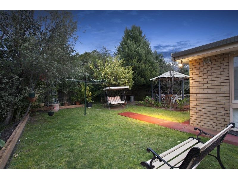 6 Palm Beach Crescent, Mount Waverley VIC 3149