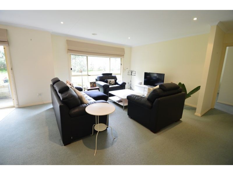 2/5 Temple Street, Ashwood VIC 3147