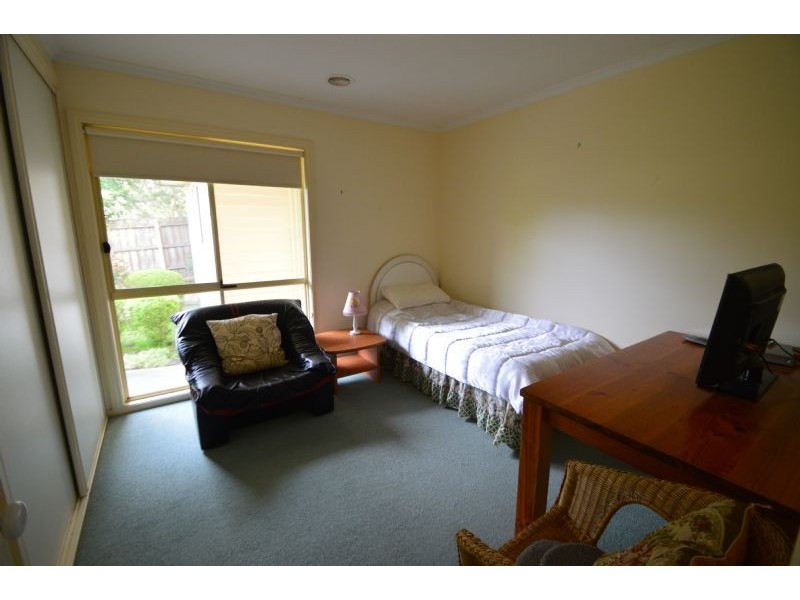 2/5 Temple Street, Ashwood VIC 3147