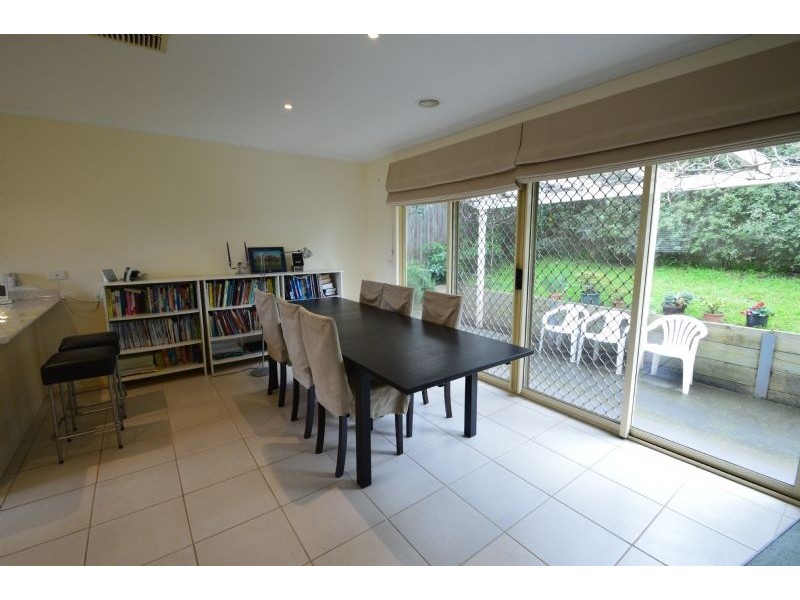 2/5 Temple Street, Ashwood VIC 3147