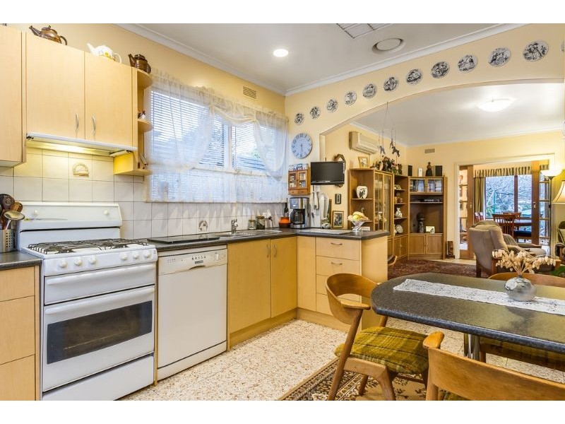 16 Highfield Avenue, Mulgrave VIC 3170