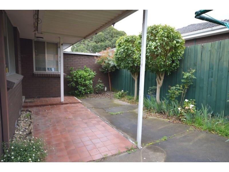 2/1 Winbourne Road, Mount Waverley VIC 3149