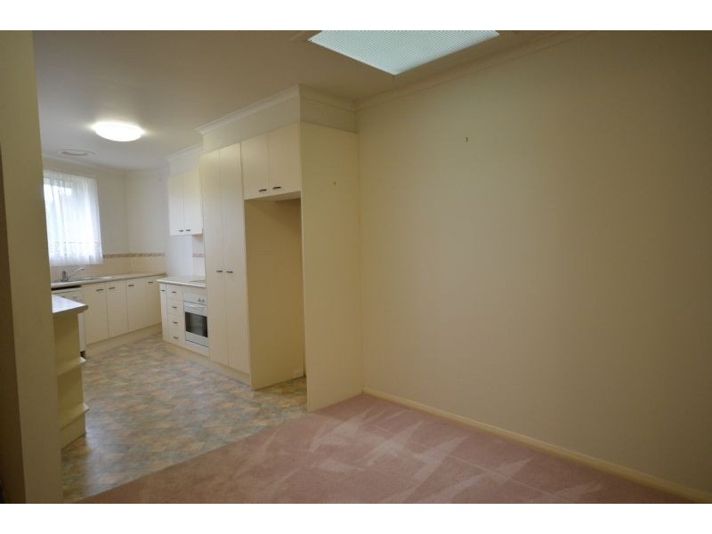 2/1 Winbourne Road, Mount Waverley VIC 3149