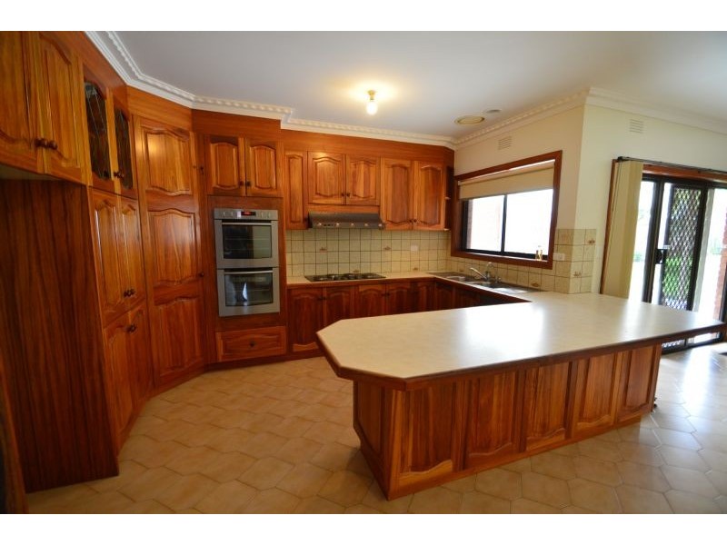 10 Cezanne Crescent, Wheelers Hill VIC 3150