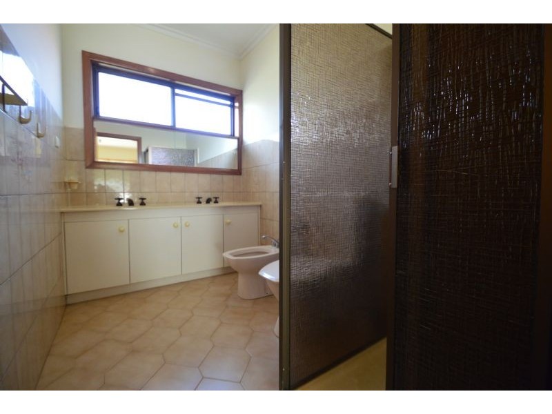 10 Cezanne Crescent, Wheelers Hill VIC 3150