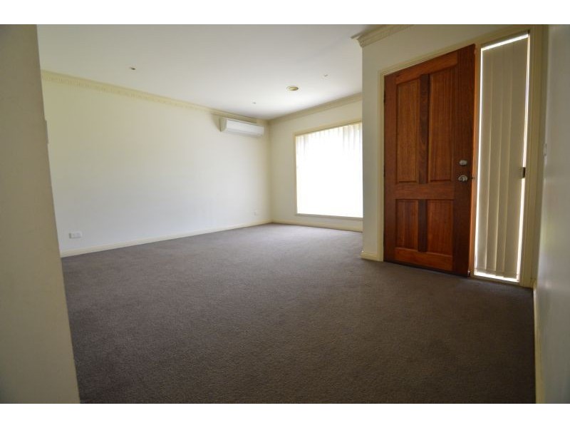 1/18 Calista Avenue, Oakleigh East VIC 3166