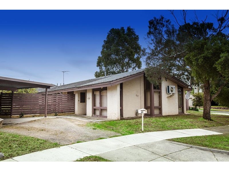 43 Summit Crescent, Glen Waverley VIC 3150