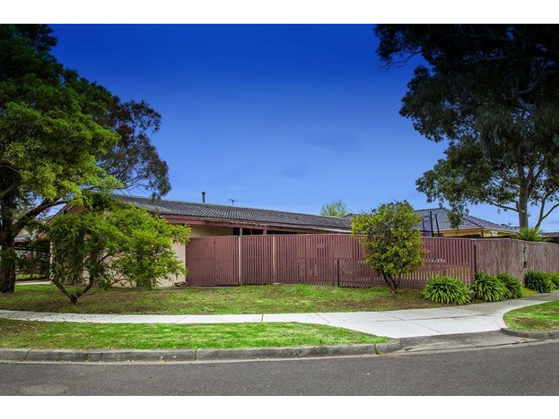 43 Summit Crescent, Glen Waverley VIC 3150