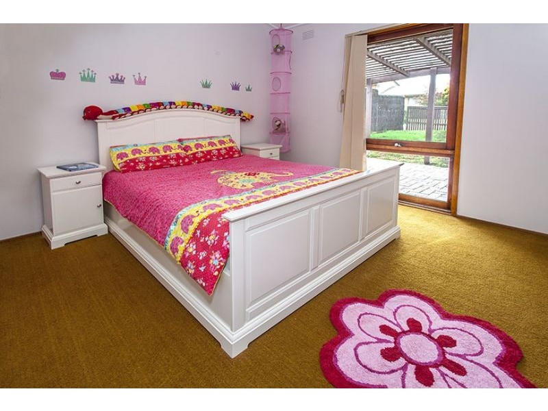 43 Summit Crescent, Glen Waverley VIC 3150