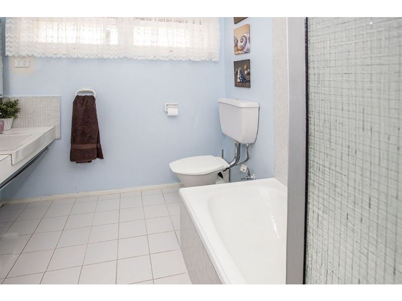 43 Summit Crescent, Glen Waverley VIC 3150