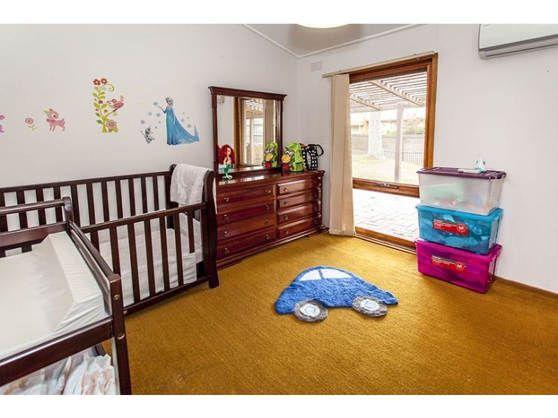 43 Summit Crescent, Glen Waverley VIC 3150