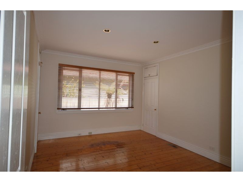 20 Cadby Avenue, Ormond VIC 3204