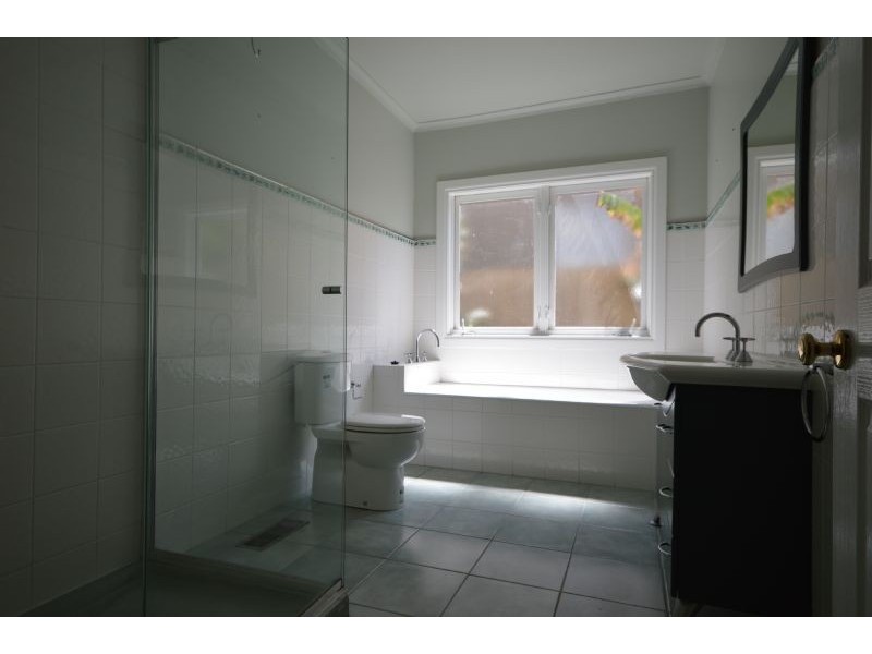 20 Cadby Avenue, Ormond VIC 3204