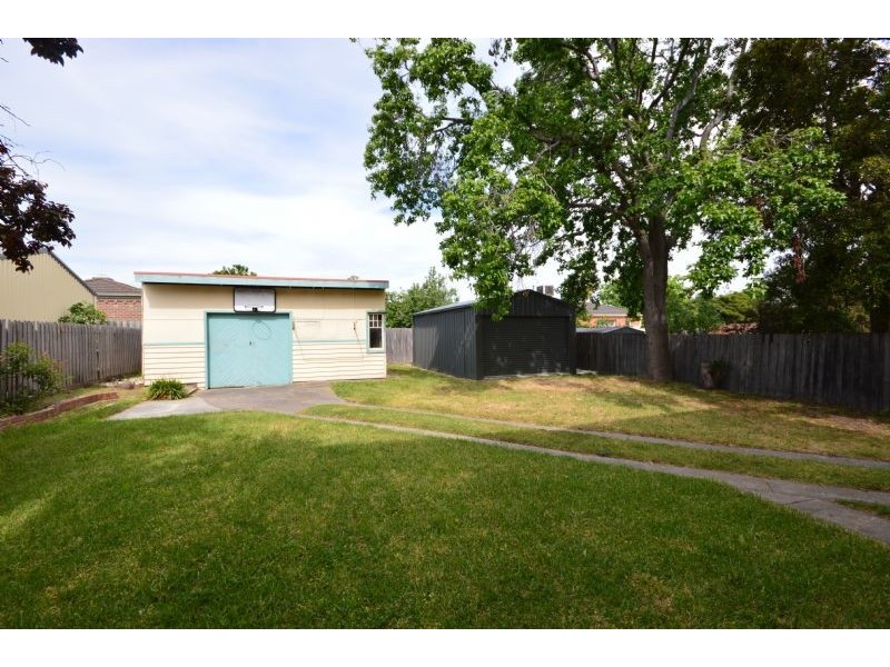 20 Cadby Avenue, Ormond VIC 3204