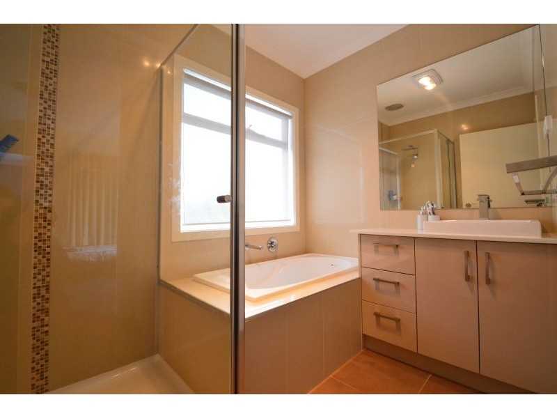 2/264 Morack Road, Vermont South VIC 3133