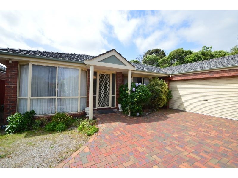 2/15 Hinkler Road, Glen Waverley VIC 3150