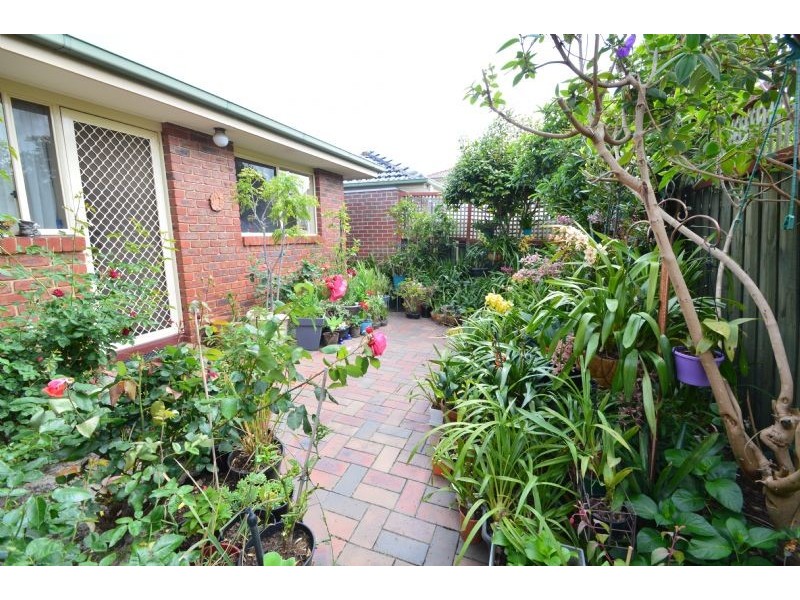 2/15 Hinkler Road, Glen Waverley VIC 3150