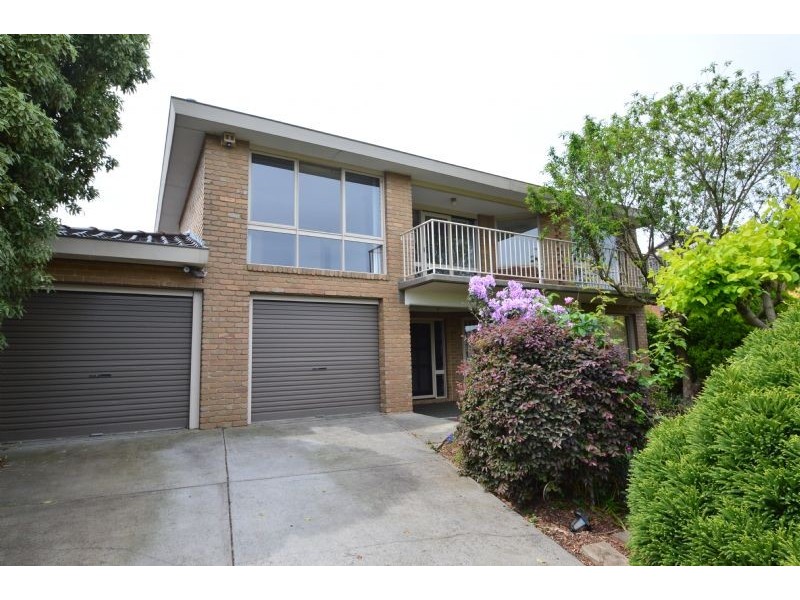 32 Kramer Drive, Berwick VIC 3806