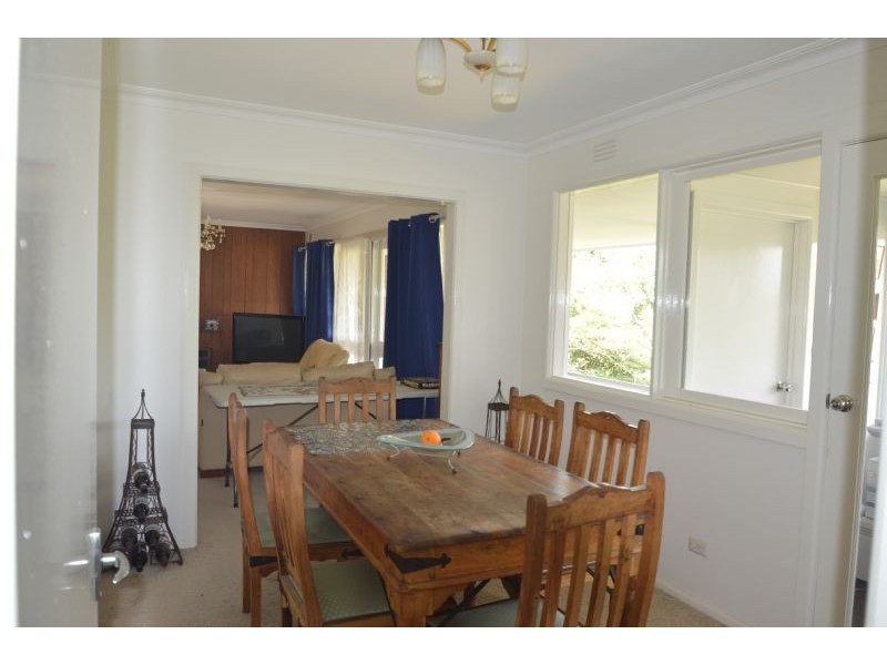 16 Springvale Road, Glen Waverley VIC 3150