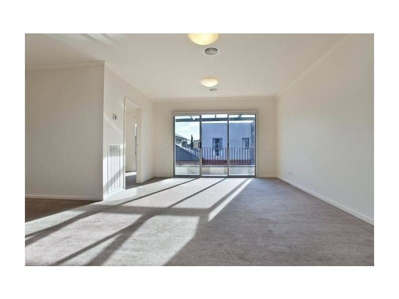 8/3 Keylana Boulevard, Mount Waverley VIC 3149