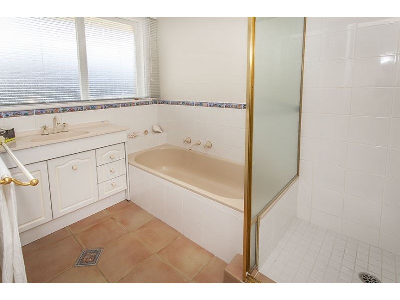 1 Shallot Close, Glen Waverley VIC 3150