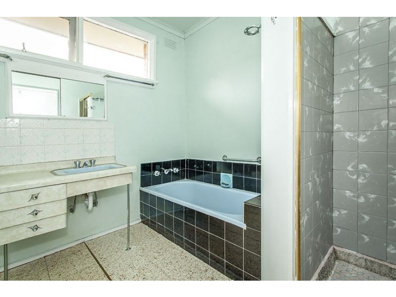 28  Fernhill Street, Glen Waverley VIC 3150