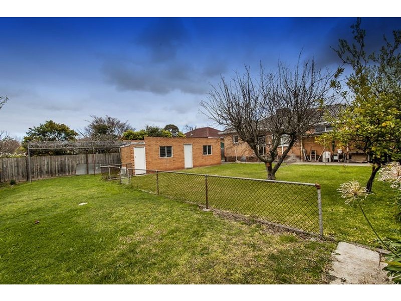 28  Fernhill Street, Glen Waverley VIC 3150