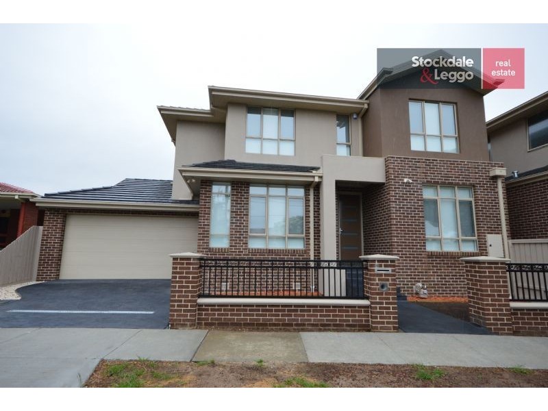 112 Cootamundra Drive, Wheelers Hill VIC 3150