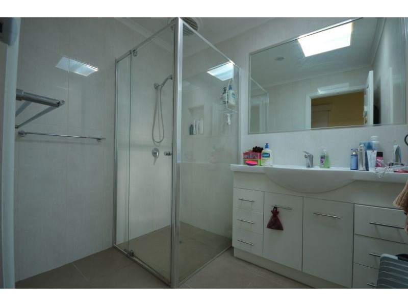 24 Montclair Avenue, Glen Waverley VIC 3150