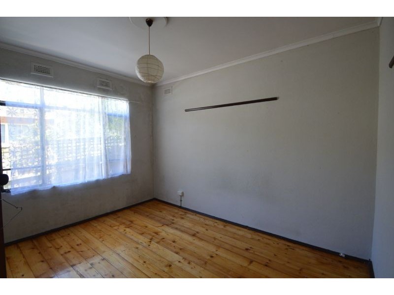 8 Heather Avenue, Ashwood VIC 3147