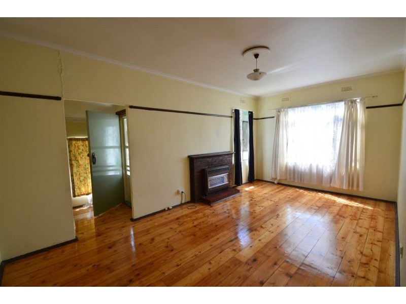 8 Heather Avenue, Ashwood VIC 3147