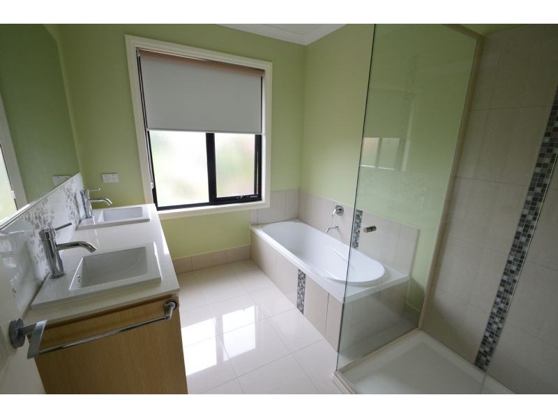 30A Saladin Avenue, Glen Waverley VIC 3150