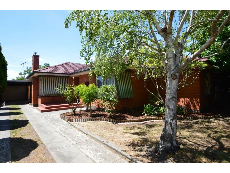 77 Benwerrin Drive, Burwood East VIC 3151