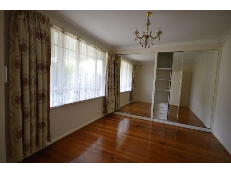 2 Mandowie Road, Glen Waverley VIC 3150