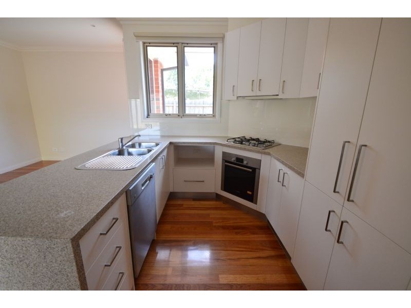 2/27 Burton Street, Chadstone VIC 3148