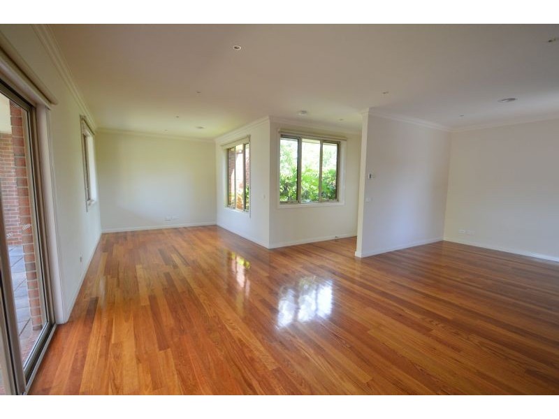 2/27 Burton Street, Chadstone VIC 3148