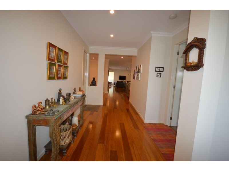 12 Railway Avenue, Ashwood VIC 3147