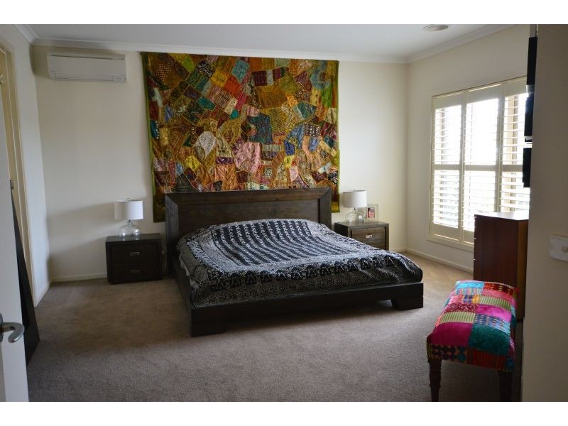 12 Railway Avenue, Ashwood VIC 3147