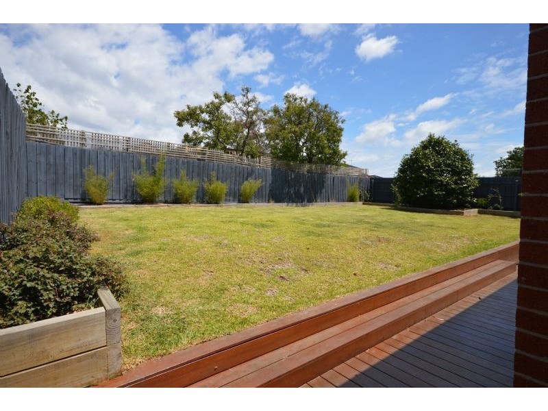 12 Railway Avenue, Ashwood VIC 3147