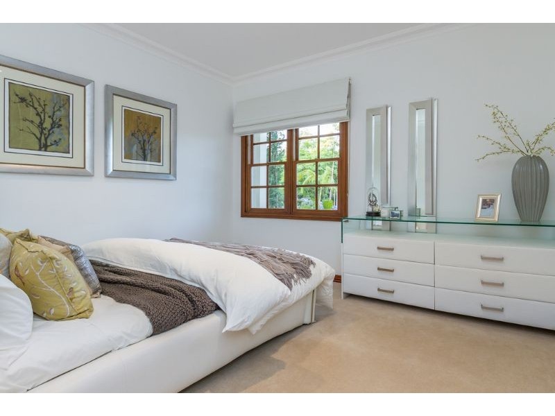 10 Pleasant View Crescent, Wheelers Hill VIC 3150