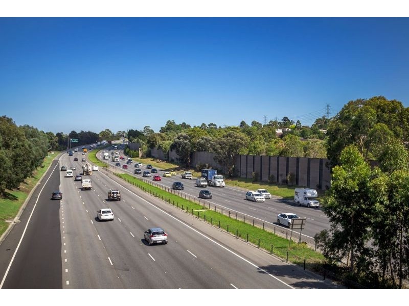 2 Kingsley Grove, Mount Waverley VIC 3149