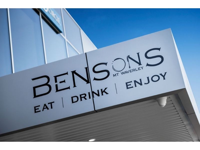 2 Kingsley Grove, Mount Waverley VIC 3149