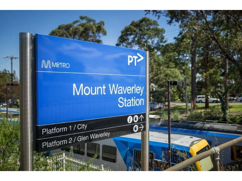 2 Kingsley Grove, Mount Waverley VIC 3149